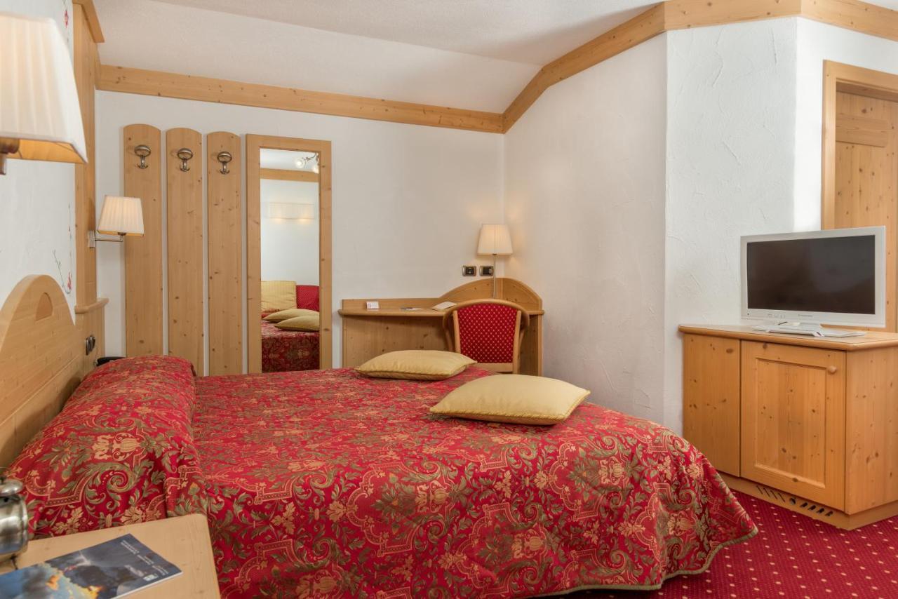 Hotel Garni Lastei Pozza di Fassa Extérieur photo