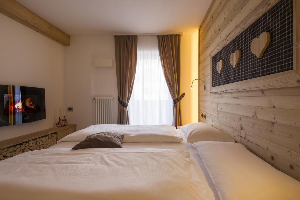 Hotel Garni Lastei Pozza di Fassa Extérieur photo