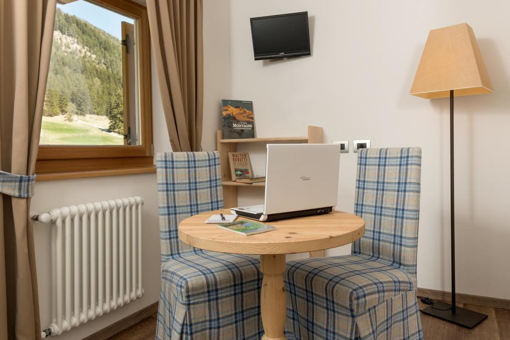 Hotel Garni Lastei Pozza di Fassa Extérieur photo