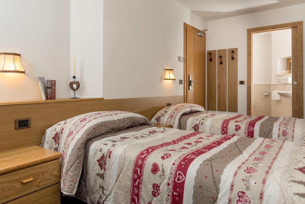 Hotel Garni Lastei Pozza di Fassa Extérieur photo