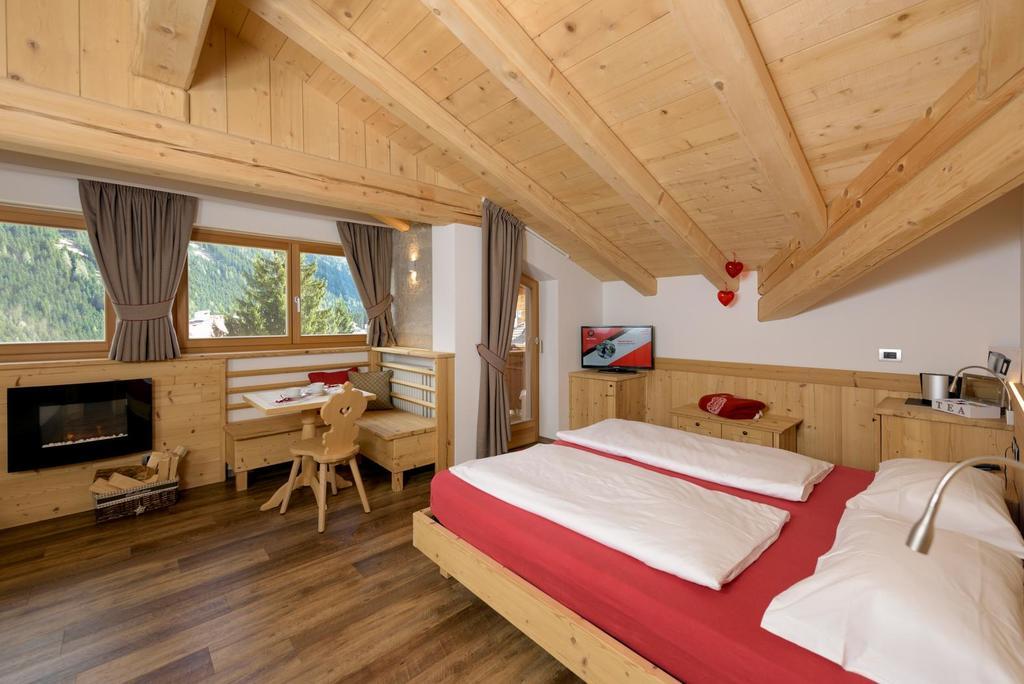 Hotel Garni Lastei Pozza di Fassa Extérieur photo