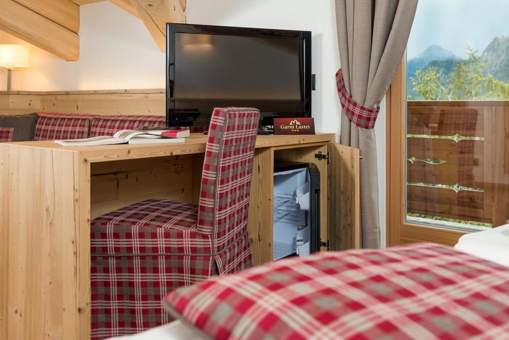 Hotel Garni Lastei Pozza di Fassa Extérieur photo