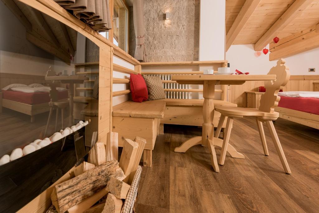 Hotel Garni Lastei Pozza di Fassa Extérieur photo