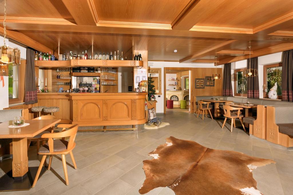Hotel Garni Lastei Pozza di Fassa Extérieur photo